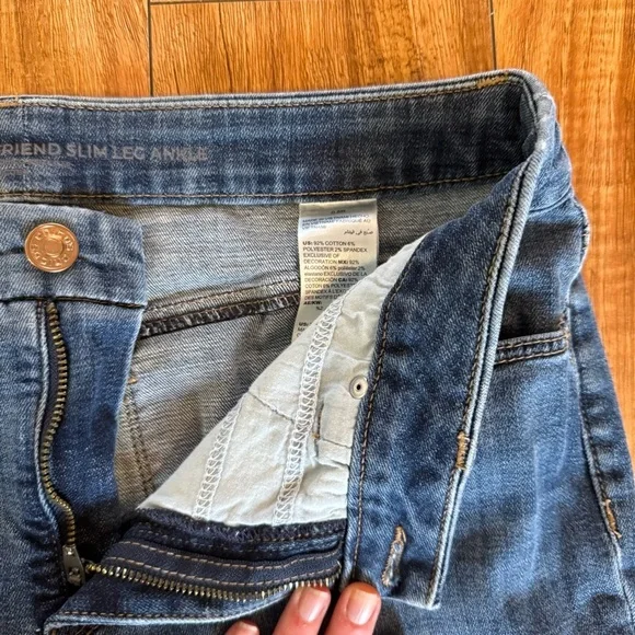 CHICOS Women’s Blue Girlfriend So Slimming Slim Ankle Jeans Size 0.5 (6) - Picture 4 of 13